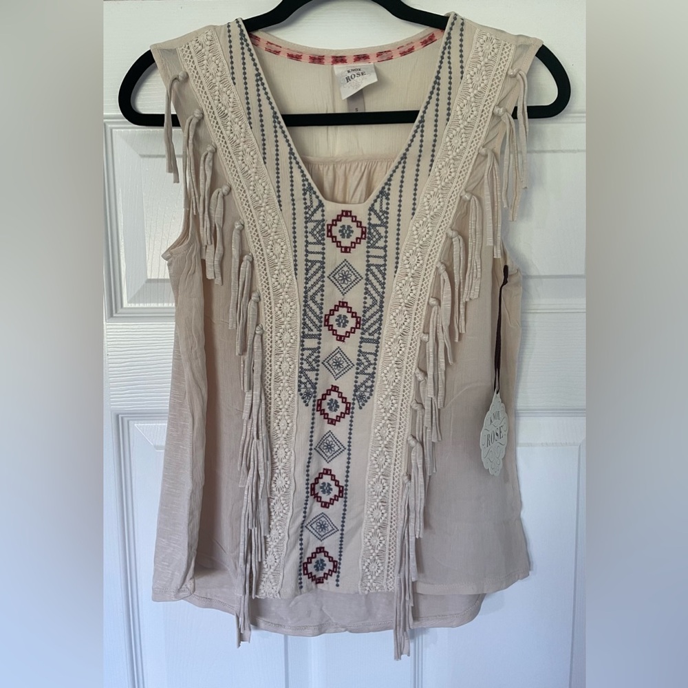 Knox Rose Boho Embroidered Top
Color: Beige * Size: S
